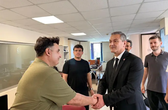  İzmit Belediyesi Başkanvekili Obuz, belediye personeliyle bir araya geldi