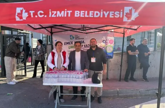 İzmit Belediyesi KPSS adaylarına sınav öncesi destek verdi