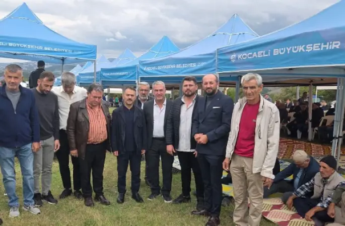 İzmit Emirhan Köyü’nde Mevlid ve Çocuk Şenliği düzenlendi
