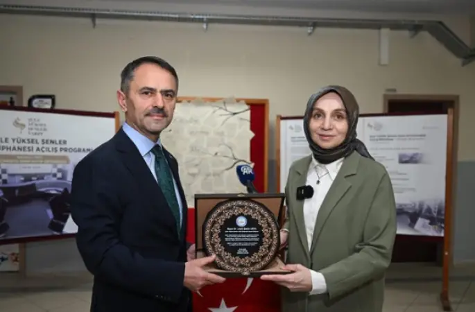 İzmit’te Şule Yüksel Şenler Okul Kütüphanesi açıldı
