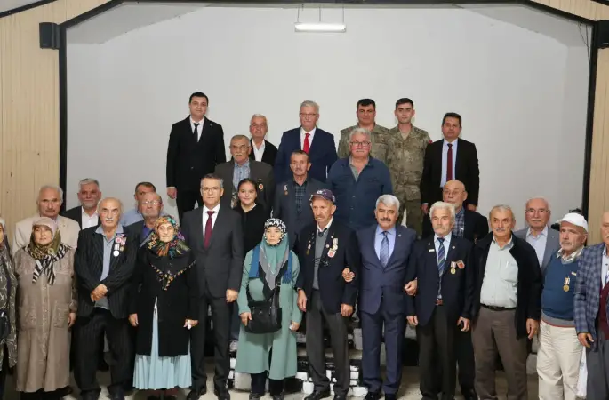 Kandıra’da şehit yakınları ve gaziler onuruna program düzenlendi