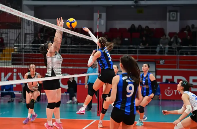 Karacabey'de voleybolda tarihi adım