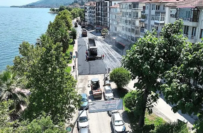 Karamürsel Plaj Yolu Caddesi yenilendi