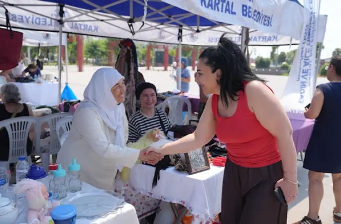 Kartal’da "Atma Sat İkinci El Pazarı" açıldı