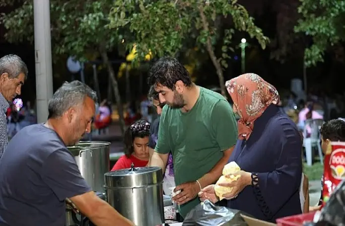 Kartepe'de Yaz Akşamları Açık Hava Sinemasıyla Renkleniyor