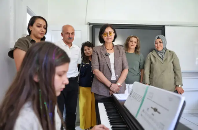 Kayapınar Belediye Eş Başkanı Sincar’dan kültür ve eğitim kurumlarına ziyaret