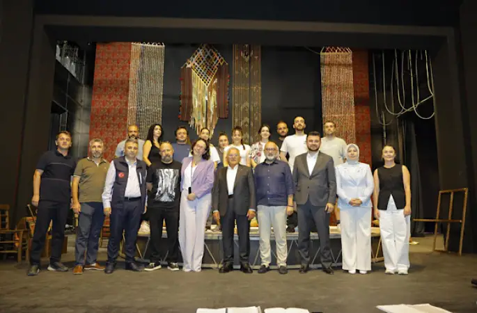 Kayseri Devlet Tiyatrosu’nda bakım ve onarım çalışmaları incelendi