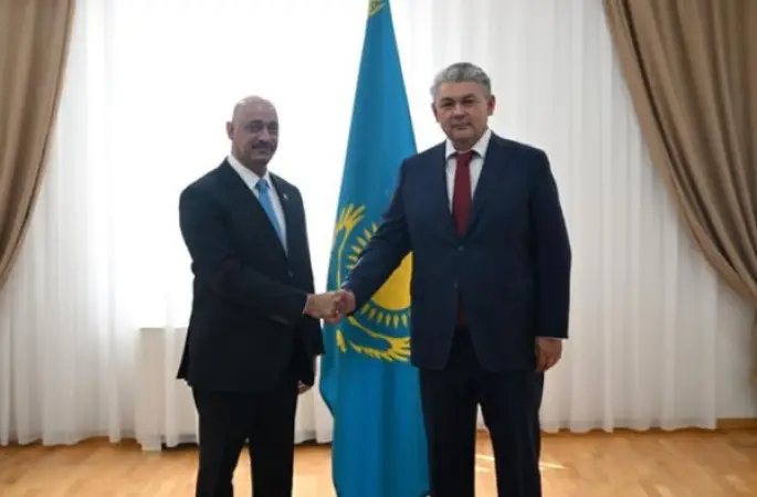 Kazakistan Dışişleri Bakanı Kosherbayev, Umman Büyükelçisi Al-Bahrani'yi kabul etti