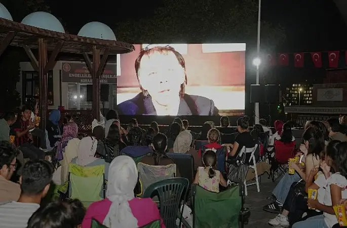 Keçiöreliler “Hababam Sınıfı Tatilde" Filmi ile Açık Havada Nostalji Yaşadı