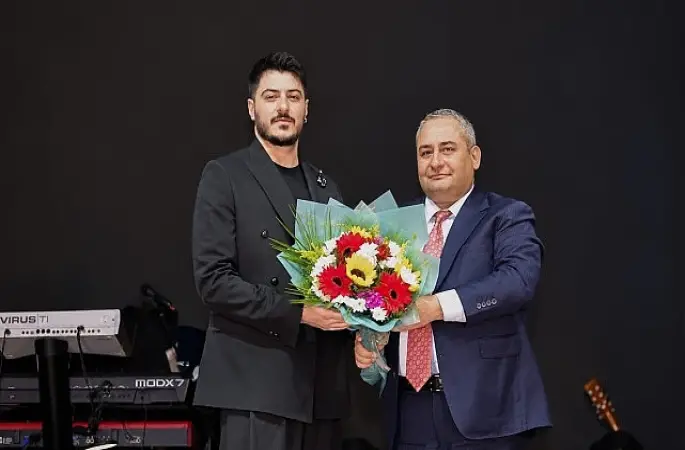 Keçiören'de Cumhuriyet Bayramı Coşkusu Semicenk Konseriyle Yaşandı
