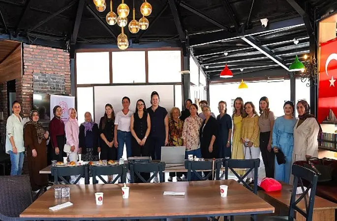 Keçiören'de 'Yaşam Boyu Değişen Rollere Uyum' semineri düzenlendi
