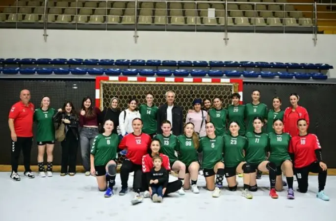 Kepez Belediyespor, İzmir Büyükşehir Belediyespor’u 30-26 yendi