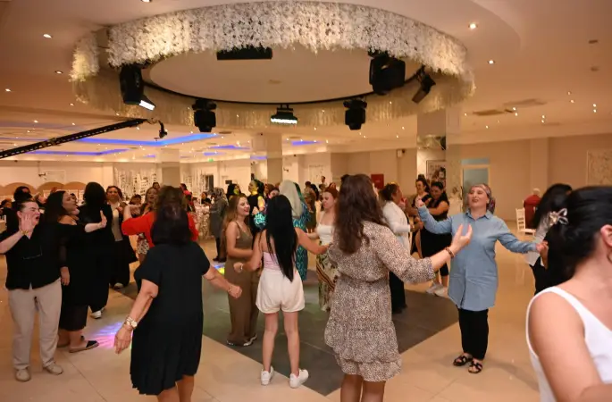 Kepez’de kadınlar matinesi düzenlendi