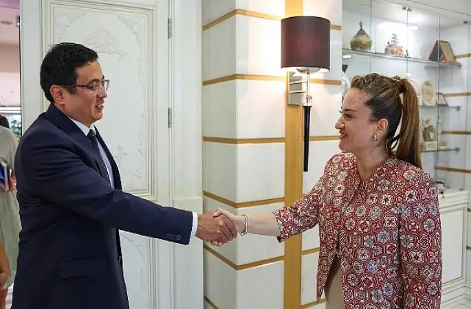 Kırgız Cumhuriyeti Antalya Başkonsolosu Başkan Vekili Özdemir'i ziyaret etti