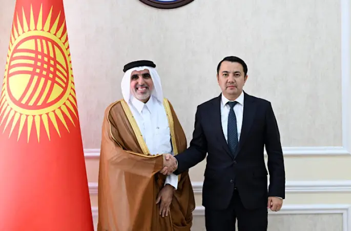 Kırgızistan Yüksek Konseyi Başkanı Mamataliev, Katar Büyükelçisi ile görüştü