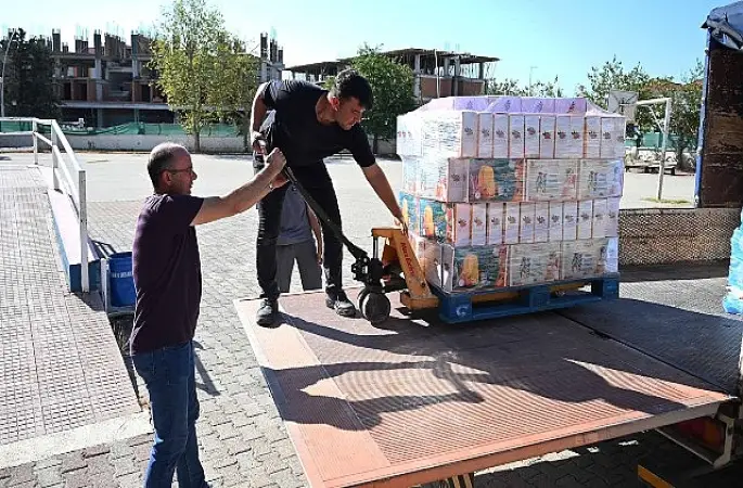 Kırtasiye malzemelerinin dağıtımı devam ediyor  