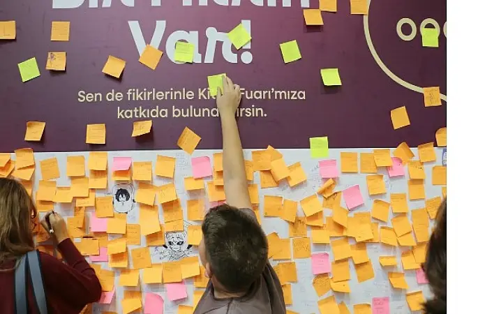 Kitap Fuarı'nda duygular anıya dönüşüyor