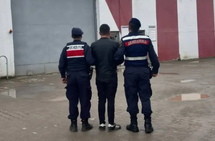 Kocaeli’de 12 yıl 6 ay hapis cezasıyla aranan şahıs yakalandı