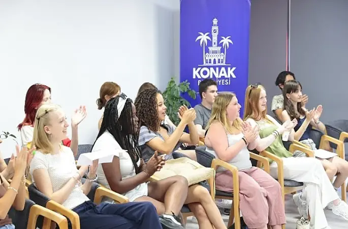 Konak'ın Gençlik Merkezlerine Belçikalı ve Kıbrıslı gençlerden tam not
