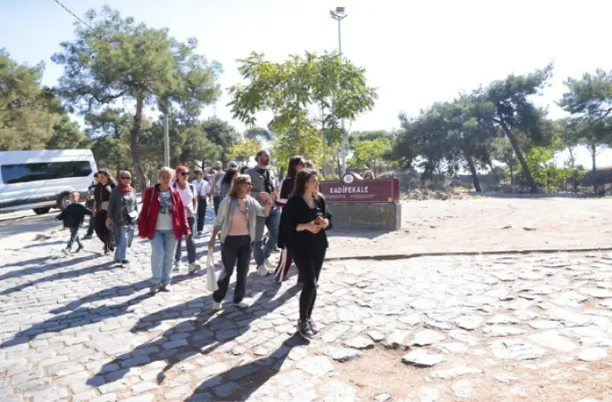 Konak'ın tarihi sokakları Kültürel Miras Gezileriyle keşfediliyor
