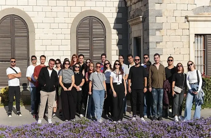 Konaklı gençler Yerel Tarih Gezisiyle Alsancak'ı keşfe çıktı