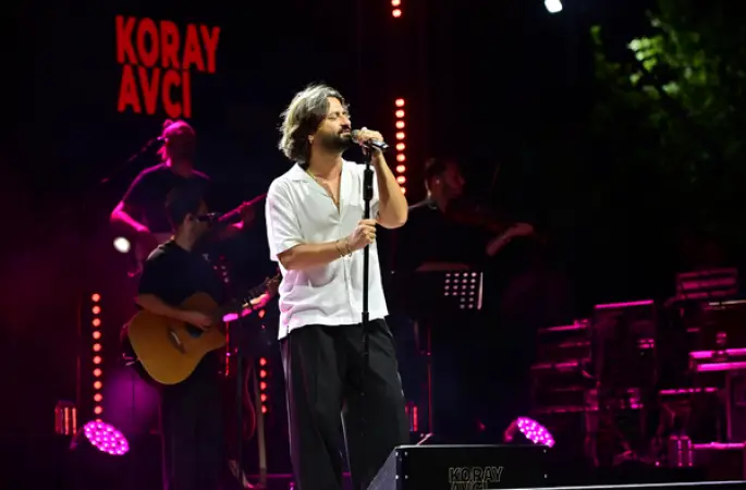 Koray Avcı, Bahçelievler Yaz Konserleri’nde sahne aldı