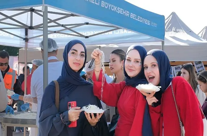 KOÜ'lü gençler Büyükşehir'le enerji depoluyor;  'Gelin Tanış Olalım'da eğlence başladı