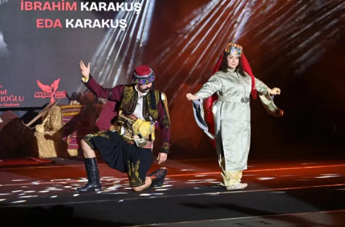 Kumluca'da Cumhuriyet efelerle kutlandı