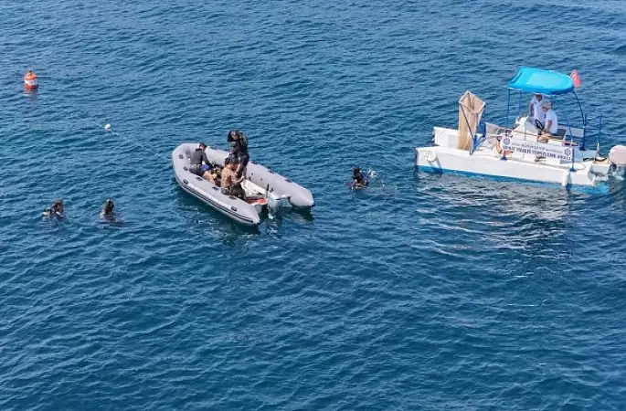 Kuşadası'nda Dip Temizliği