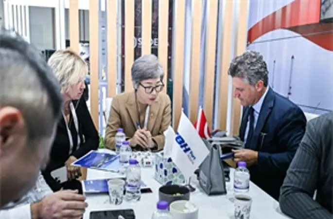 LOGISTECH'te Zengezur Koridoru ve Alsancak Limanı'nın geleceği konuşuldu