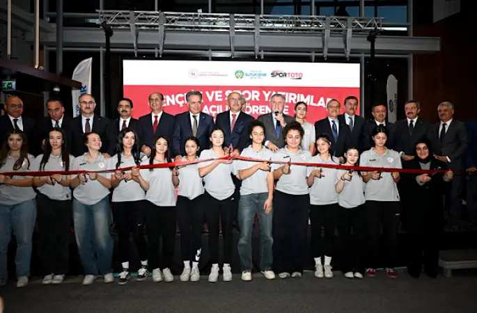 Malatya'da gençlik ve spor yatırımlarının açılışı yapıldı