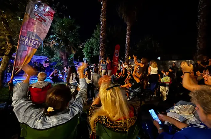 Maltepe'de açık hava konserleri Feyzullah Mahallesi'nde devam etti