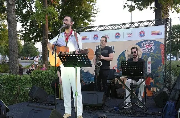 Maltepe'de, Süreyya Plajı'nda müzik ziyafeti   
