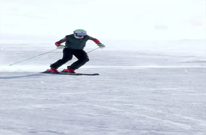 Milli kayakçı Bünyamin Çelik olimpiyat hayaliyle yoğun çalışıyor