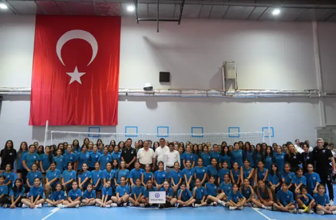 Mimar Sinan Spor Kulübü yöneticilerinden Başkan Aşgın'a ziyaret