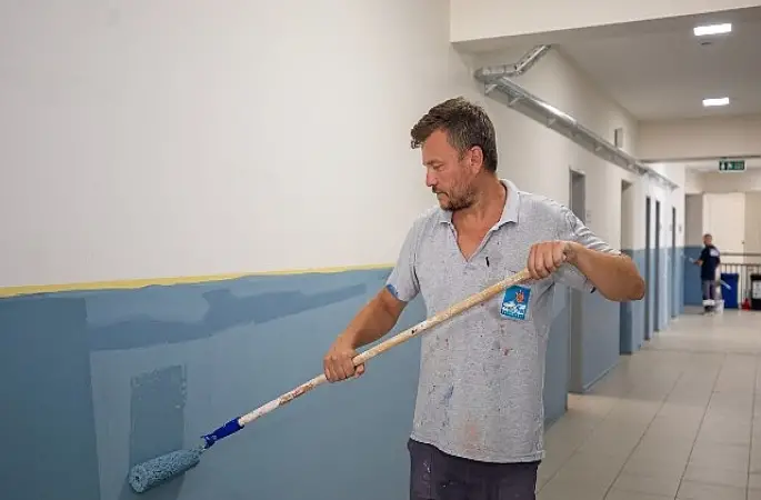 Narlıdere Belediyesi'nden Okullara Bakım Onarım Desteği