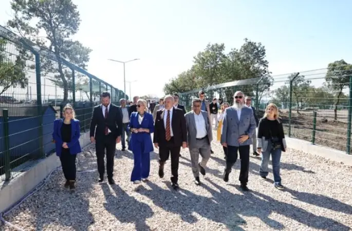 Nilüfer’de sahipsiz hayvanlar için Umut Ağacı Merkezi açıldı