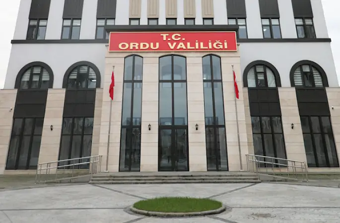 Ordu Valiliği: Denize girmek bir gün süreyle yasaklandı