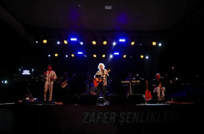 Ören'de Yeni Türkü ile Nostalji Rüzgârları Esti