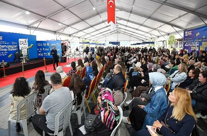 Osmangazi Kitap Günleri'nde Edebiyat, Psikoloji ve Bilim Konuşuldu