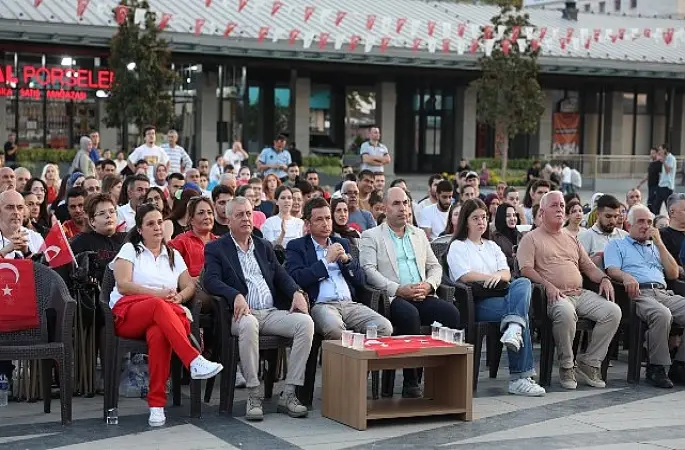 Osmangazi Meydanı'nda Filenin Sultanları Coşkusu