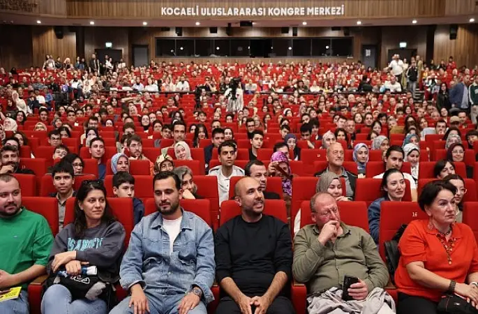 Özkara: Yapay zekâ inanılmaz bir kapı açıyor
