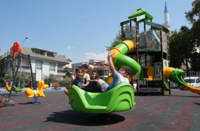 Pamukkale’de Asmalıevler Parkı yenilendi