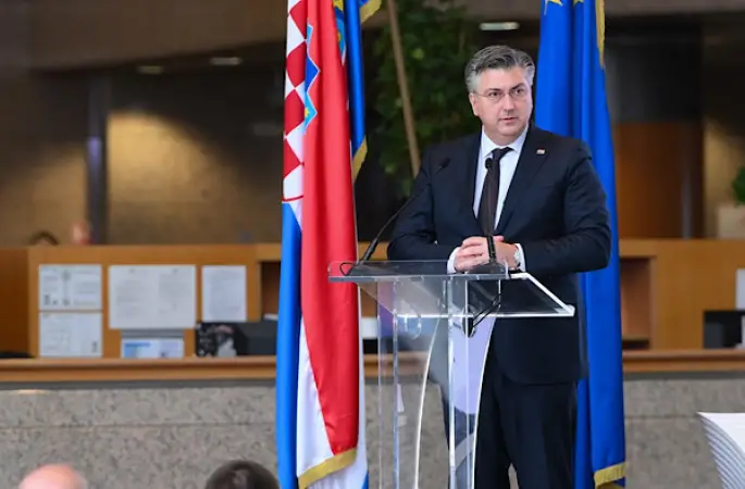 Plenkovic: Hırvat halkı için projeleri desteklemeye devam edeceğiz