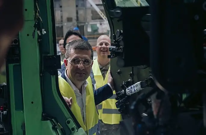 Romanya Savunma Bakanı Miruță,  Otokar'ın Mediaş Fabrikasını Ziyaret Etti