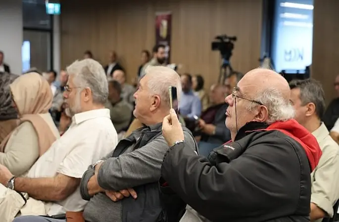 Şahin, Kitap Fuarı'nda uyardı: “Zihnimiz ele geçiriliyor"