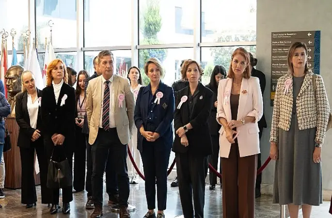 Sanatın İyileştirici Günü Meme Kanseri   Farkındalığı İçin Buluştu