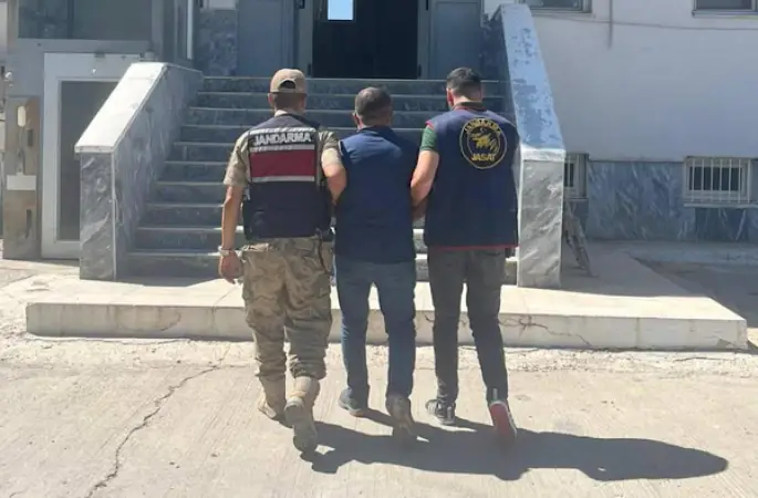 Şanlıurfa’da 4 yıl 2 ay hapis cezası bulunan 2 kişi yakalandı