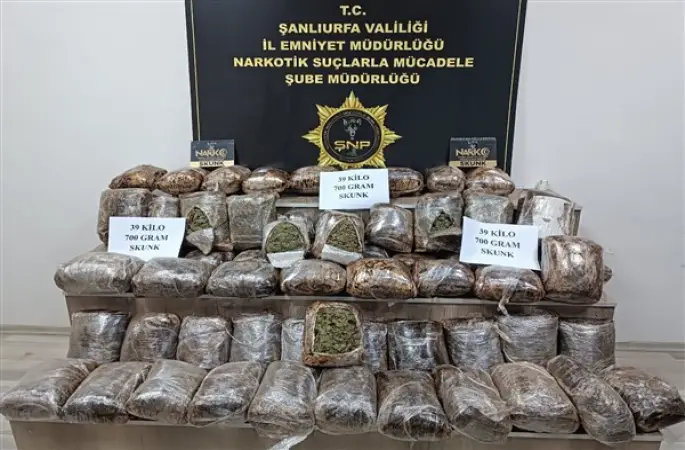 Şanlıurfa’da yolcu otobüsünde 39 kilo 700 gram skunk ele geçirildi