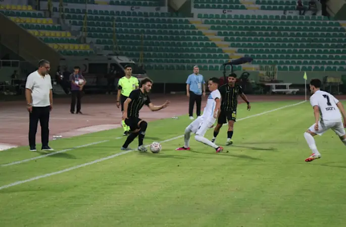Şanlıurfaspor ile Adana Demirspor 1-1 berabere kaldı